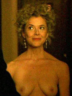 annette bening fully nude in the grifters