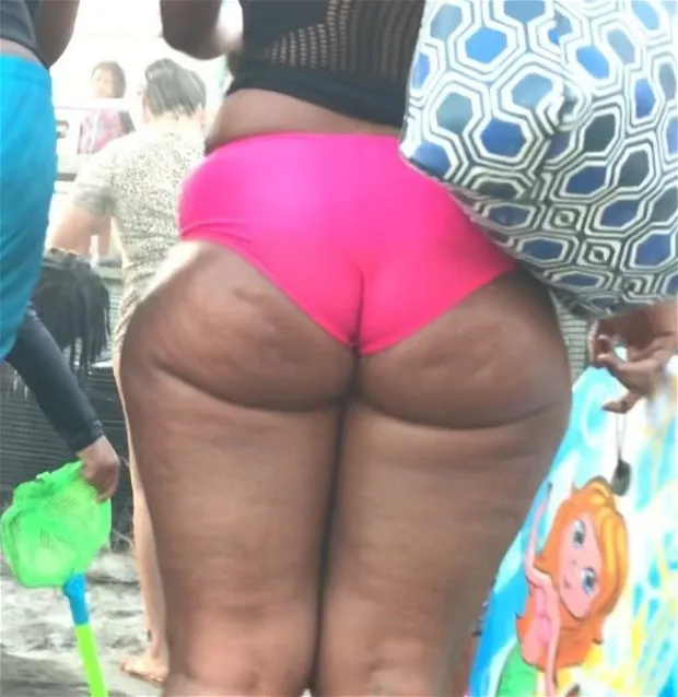 phat ebony candid ass