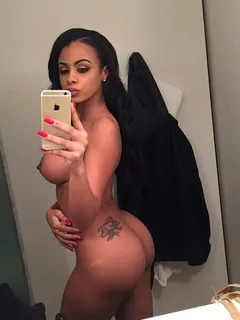 analicia chaves filtered nude photo