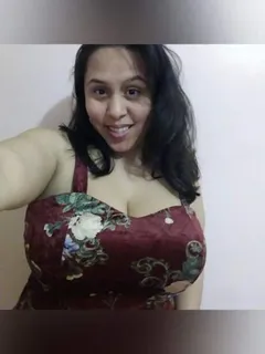 argentina bbw model victoria garcía is in the mood to beast feed her huge sensitive boobs