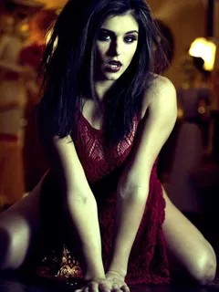 goth babe leah gotti as a sexy vampire