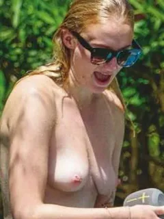 sophie turner topless candids photo from public magazine (july 2019)