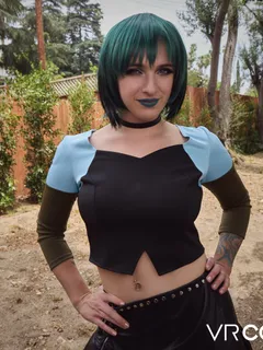 Sonny McKinley in VR Cosplay X set Total Drama Island