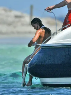 pippa middleton - topless bikini leaked pictures