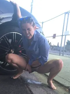 freaky miley cyrus leaked pissing photos. #1