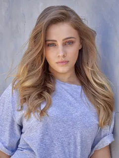 josephine langford is looking sexy as hell