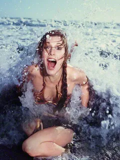 princess-leia-bikini-return-jedi-beach-shoot-1983-carrie-fisher-12