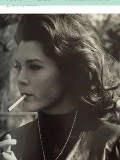 diana rigg smoking ❤