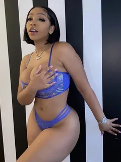 lightskinkeisha in lingerie