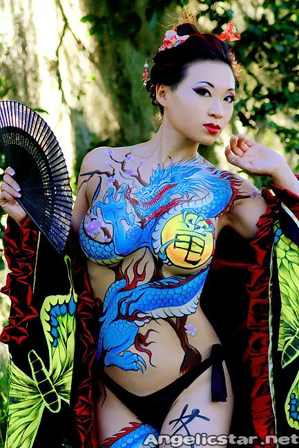 yaya han in body paint