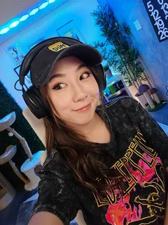 fuslie (streamer) - cute cap selfie