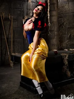 sexy snow white # 2