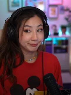 fuslie (streamer) - the cute side eye