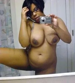 chubby ebony girl selfshot nude