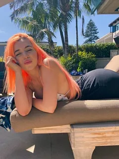 ava max