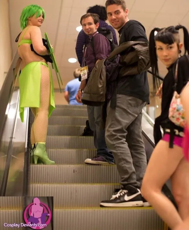 creep shot of paraquat suicide where she shows her legs as every petal of her destruction thus teen face goth babe - sgb gothh tteen hff