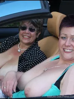 mature ladies flashing big tits in the car while dogging