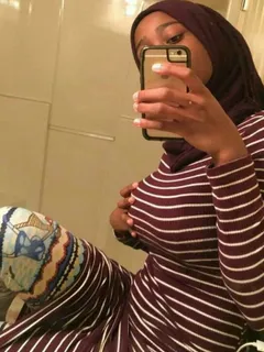 mmm so hot how this muslim whore squize her tits