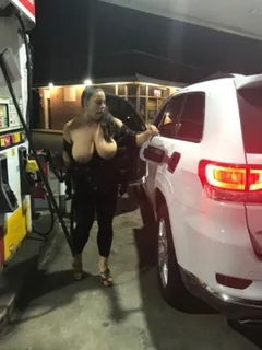 gas up titty flash