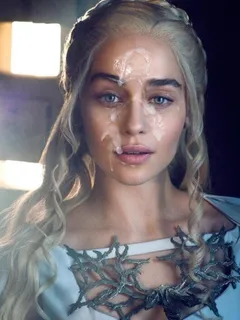 emilia clarke mother of dragons