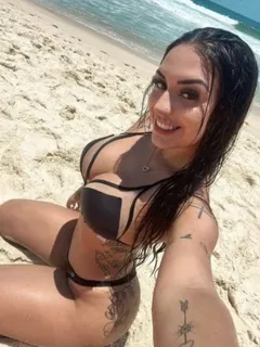 beach selfie