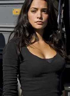 natalie martinez -7/84 -5'8''- 36-25-36''-34b-bra -142lbs - 8.5-shoe, hot babe, eat that! -yum! yum!