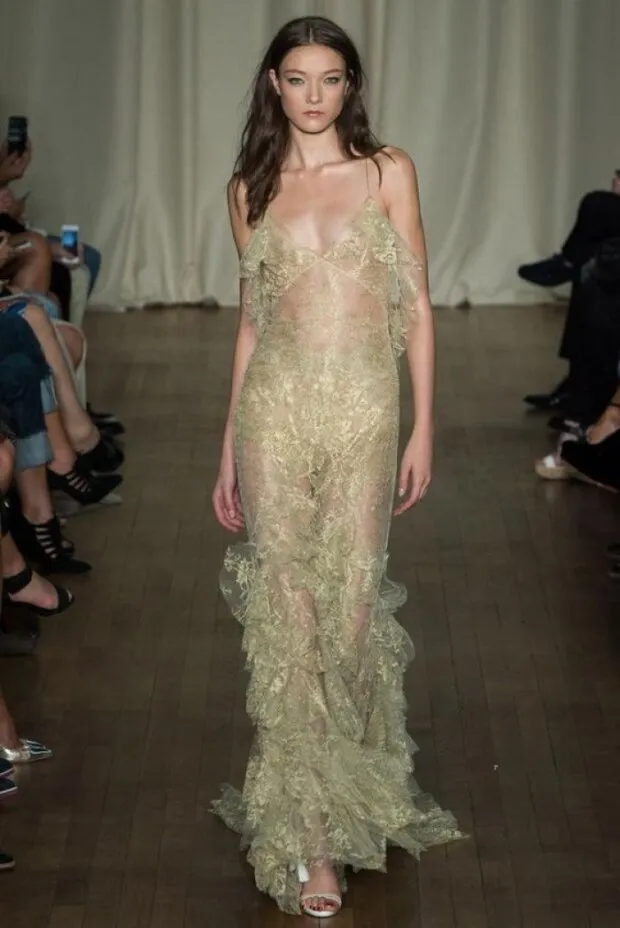 yumi lambert est une mannequin belge sublime