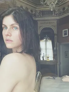 sexy alex daddario bareback