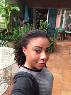 shalita grant selfie