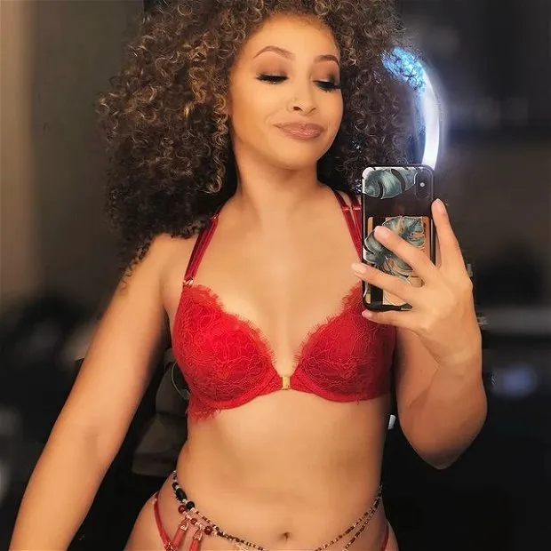 bobbi dean looking sexy in her red bra