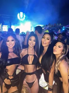 rave babes