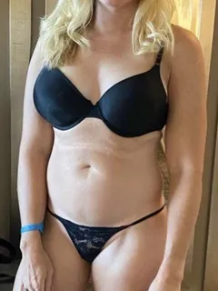 super sexy wife, wedding ring showing, prolly doesn’t know she’s in her undies on the internet.