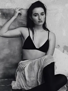 kaitlyn dever b & w