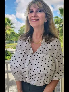 sexy milf with big tits nancy quill