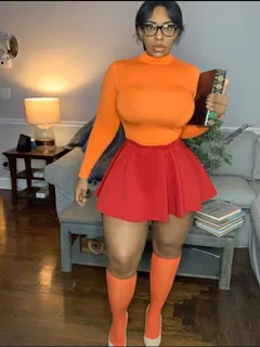 rachel storms as thicc black velma