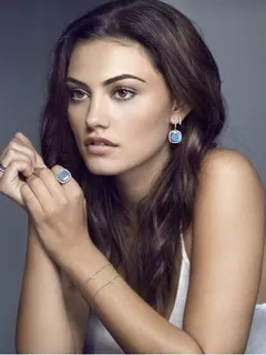 phoebe tonkin