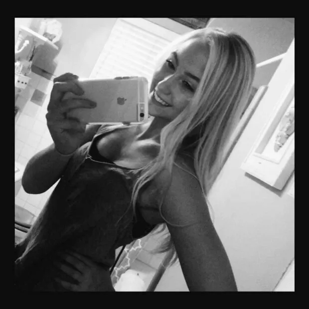 summer carter is looking sexy as hell with big boobs and cleavage