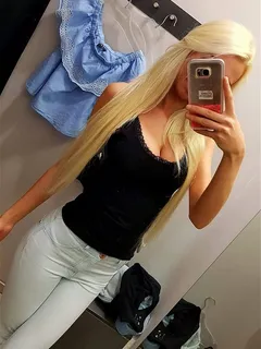 sexy sandra in the fitting room