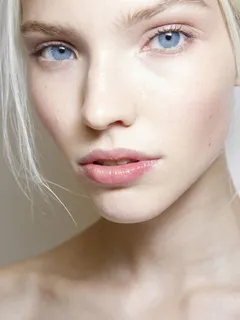 sasha luss