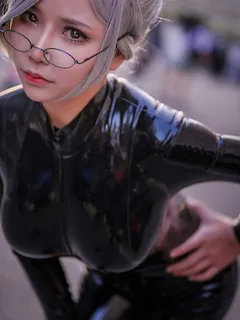 asian-latex fetish-latex