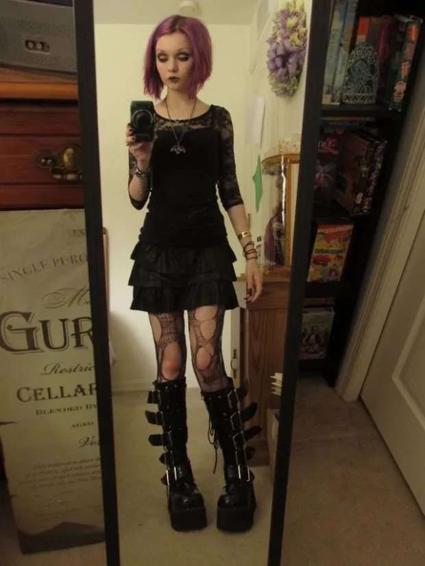 goth princess selfie