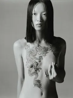 ling tan by richard avedon, pirelli calendar, 1997