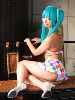 Necoco in All Gravure set Polkadot Cutie