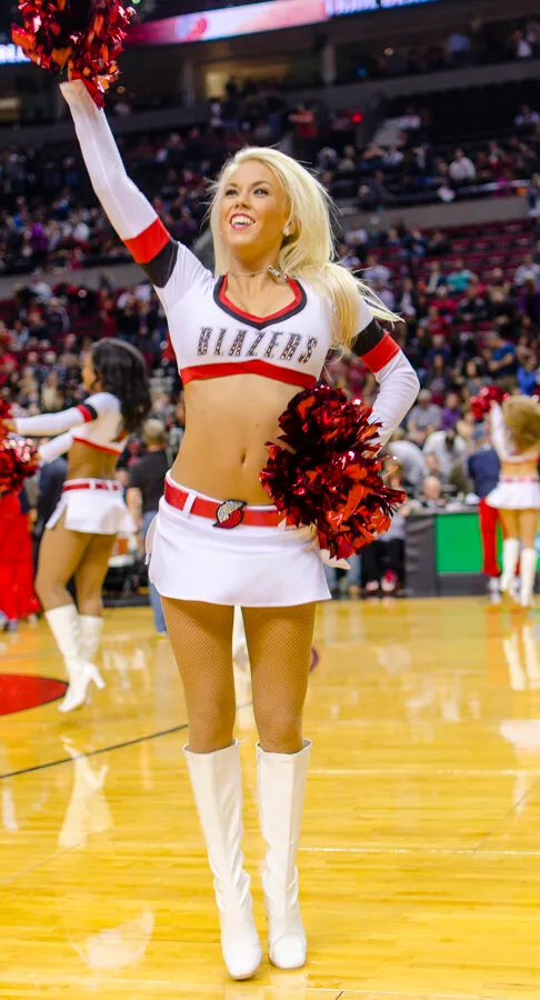 portland trailblazers cheerleader cheering in her sexy trailblazer jersey