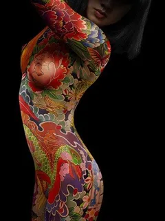 lyla shirot has some ink all over her - curvy art work