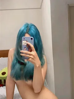 blue hair