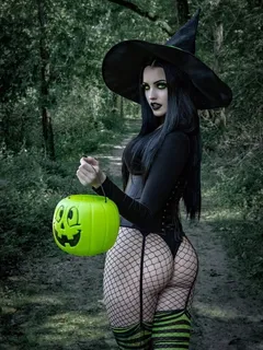 good witch, bad witch, great ass!