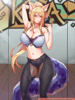 ahri kda selfie clothed