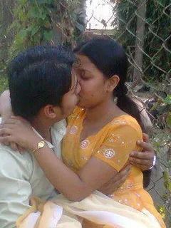 desi youth couple smooching, make sure when you go with your girl there is no hidden cam or peeping toms :)

next post: most voyeur unseen desi women bath pics, never n don’t want to upload on my tumblr but there is no enough pics these days so can’t keep