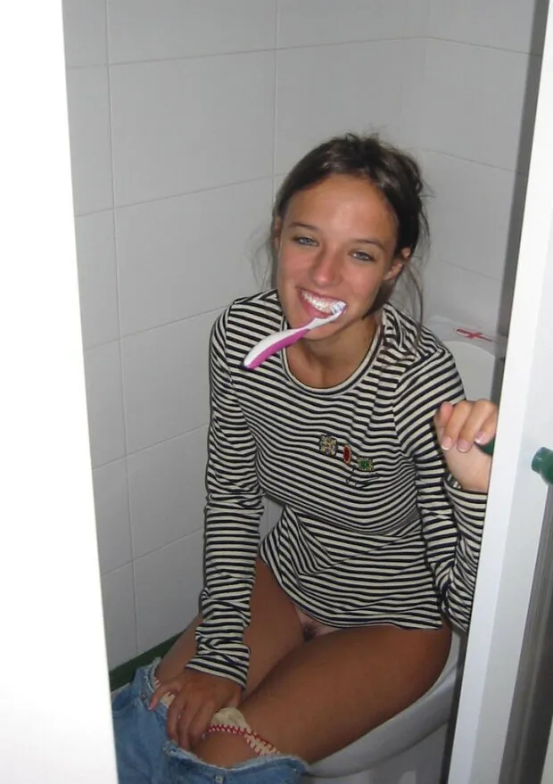 toilet peeing